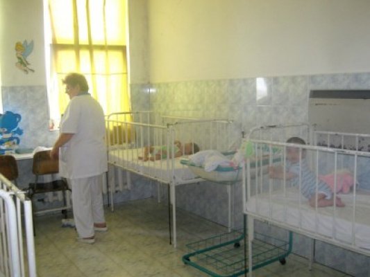 Şi-au abandonat copiii în Spitalul Judeţean, de sărbători